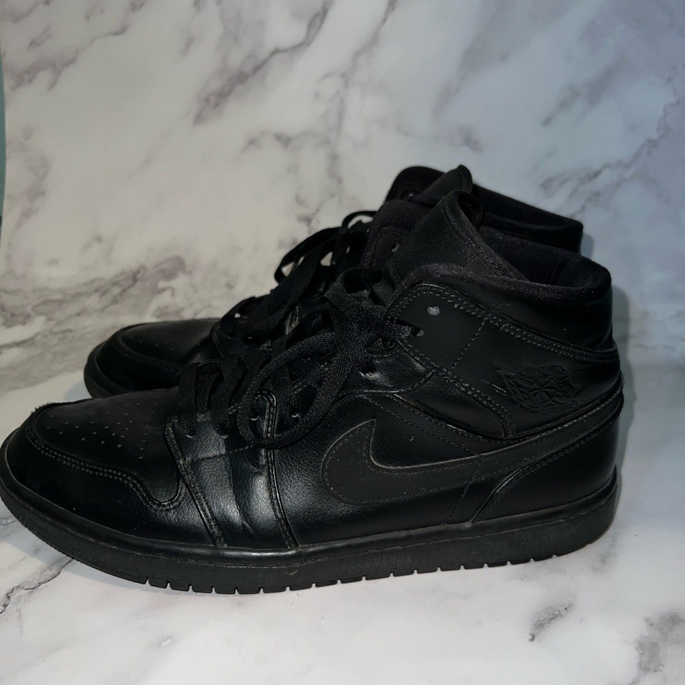 Mens Jordan 1 Mid 2019